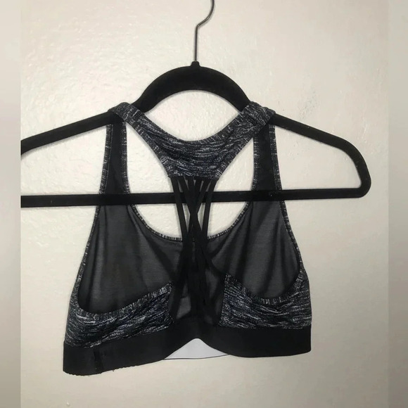 Victoria Sport Sports Bra Size Small - Picture 2 of 6